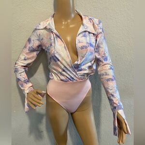 Nwot Long sleeve type dye bodysuit|silky material